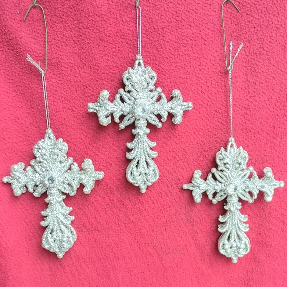 Tiered Tray Christmas ornaments